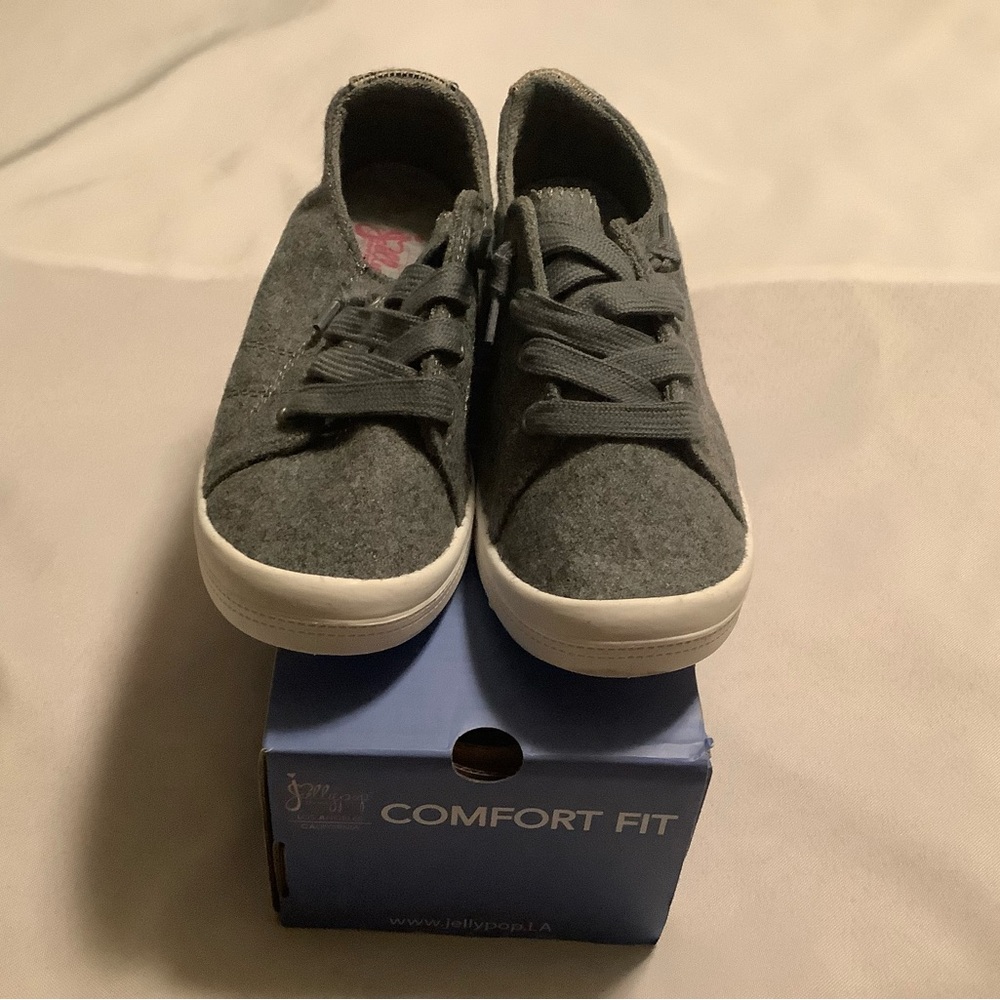 Jellypop Dallas lace up gray flannel sneaker 7.5 new